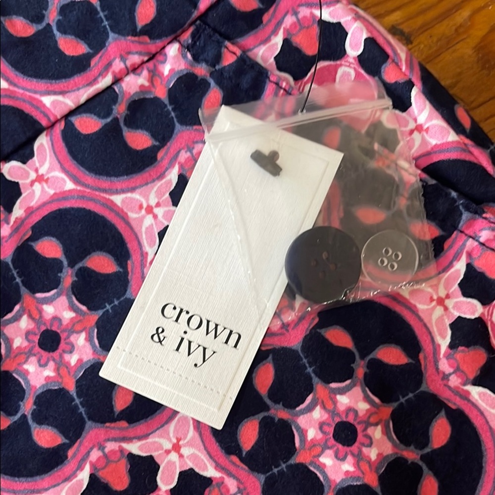 Crown & Ivy Pink and Blue Bermuda Shorts Geometric Floral - Picture 3 of 4